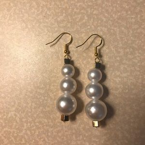 3 pearl stacked earrings with silver/gold hooks